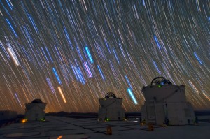 star trails VLT Chile
